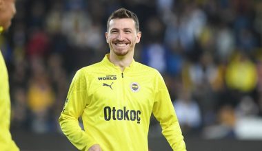 Mert Hakan Yandaş’tan Galatasaray’a gönderme geldi